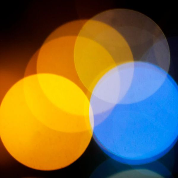 Jaune et bleu par Dieter Ludorf