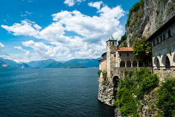 Een dromerig klooster aan het Lago Maggiore. van Samantha Giannattasio