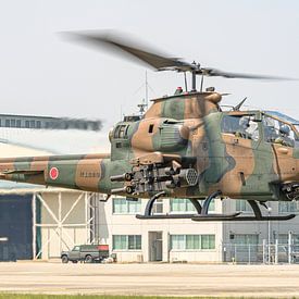 Japanse Bell AH-1S Cobra gevechtshelikopter. van Jaap van den Berg