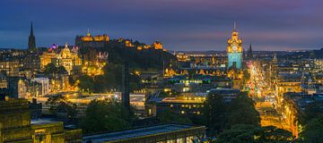 Abend über Edinburgh, vom Calton Hill aus gesehen