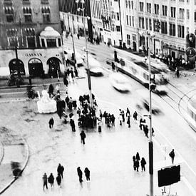 Dam Square in Amsterdam black and white photography by Lucas Harmsen