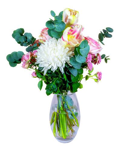 Bouquet de fleurs dans un vase sur fond blanc