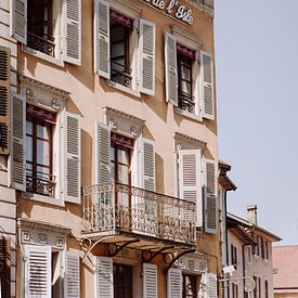Hotel Pastel Annecy France by Amber den Oudsten
