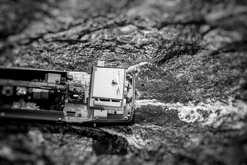 Big Miniature Ship van Joep Oomen
