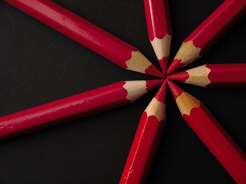 bleistifte rot schwarz von Evelien Brouwer