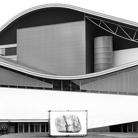Chassé Theater Breda in zwart wit van Marianne van der Zee