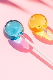 Bunte Lollis auf pinkem Hintergrund von Poster Art Shop