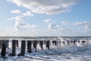 Wellenbrecher brechen die Wellen / Seeland / Niederlande von Photography art by Sacha