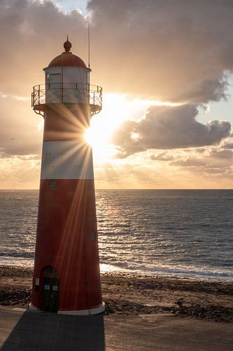 Zonsondergang / vuurtoren 'Het lage licht' Westkapelle