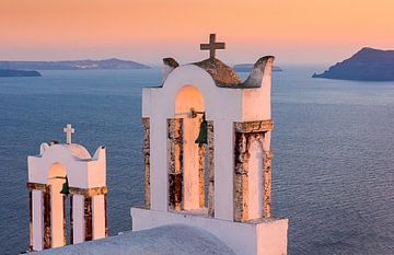 Kerkklokken op Santorini, Griekenland van Adelheid Smitt
