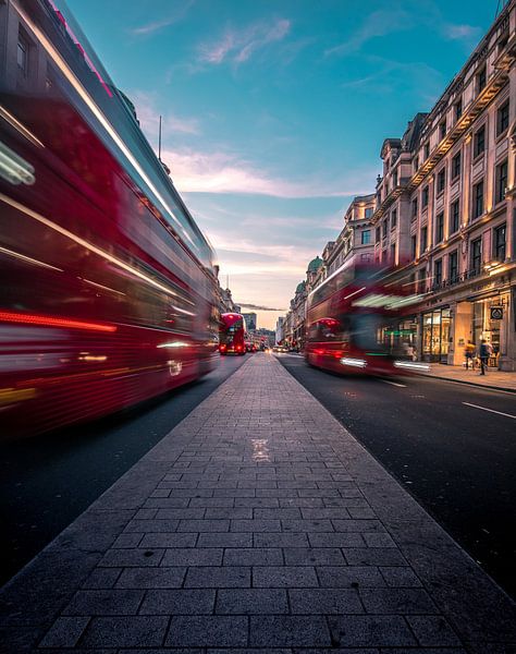 London by Hello Pompoyo