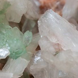 Apophylite verte avec Stilbite sur Stefanie de Boer