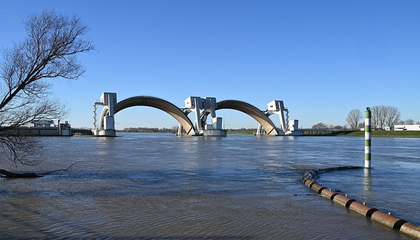 Wasserkraftwerk. von Jose Lok