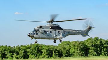 Aerospatiale AS-332L1 Super Puma van de Franse Luchtmacht. van Jaap van den Berg