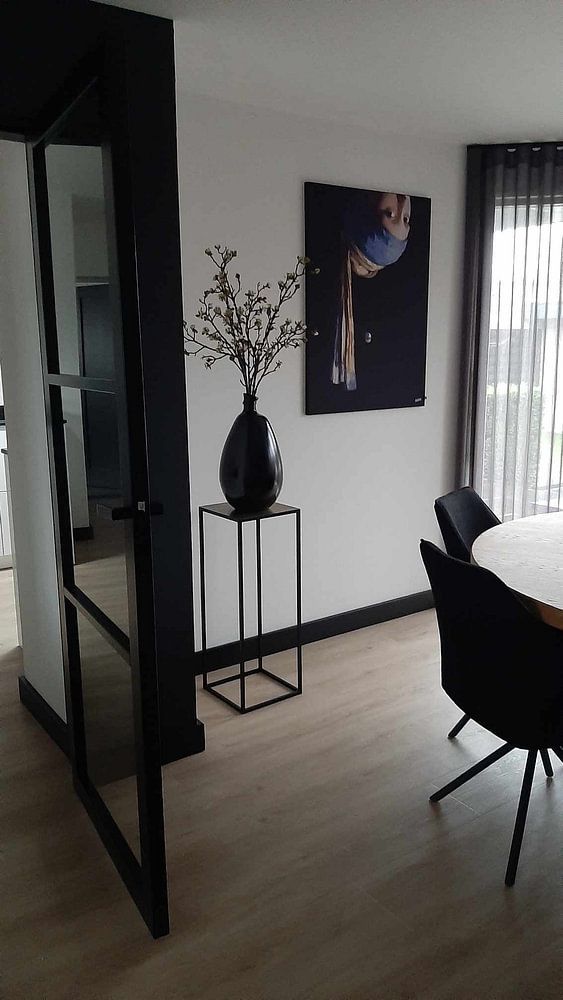 Vermeer Upside Down Girl with a Pearl Earring - pop art black by Miauw webshop