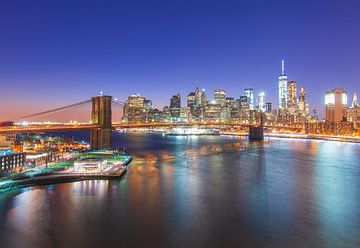 New York City - Brooklyn Bridge - USA van Marcel Kerdijk