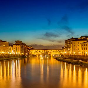 FLORENTIE Ponte Vecchio bij zonsondergang van Melanie Viola