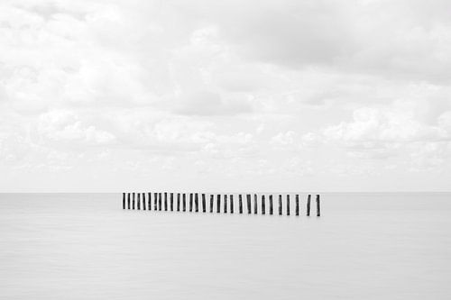 Eenvoud van palen in de zee