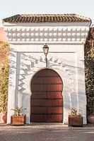 Hölzernes Tor in Marrakech