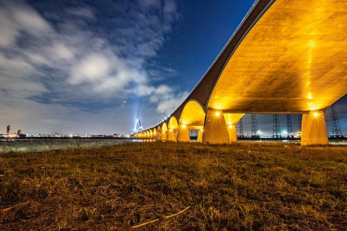 Nijmegen, De Oversteek by night