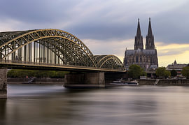 Herz aus Stahl am Rhein - Wunderschönes Köln von Rolf Schnepp
