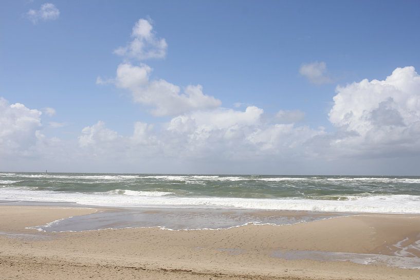 Einsetzende Flut an einem windigen Tag auf Sylt von Martin Flechsig