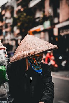 Vietnamese woman by Jeroen Hartenberg