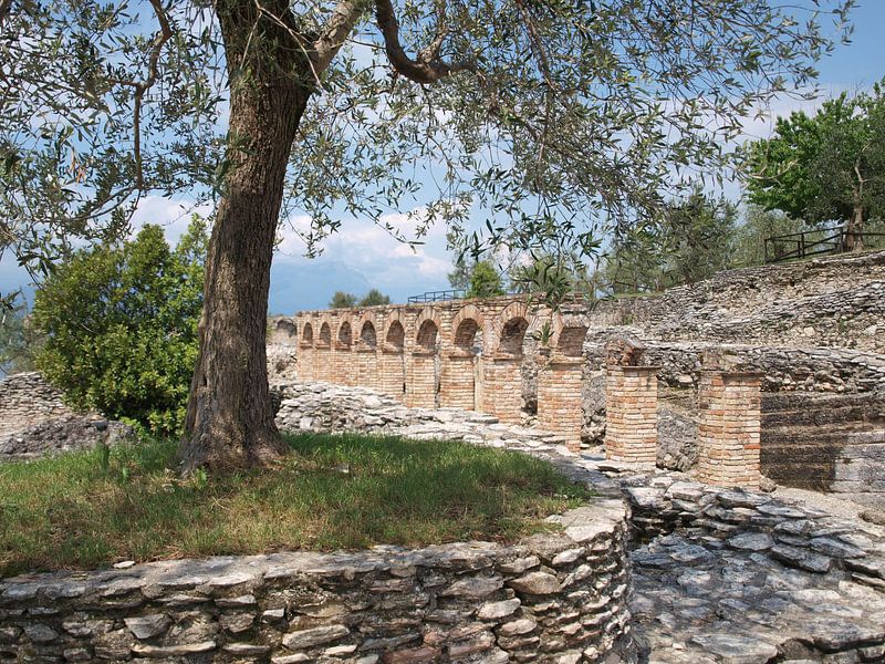 Le Grotte di Catullo par Annie Lausberg-Pater