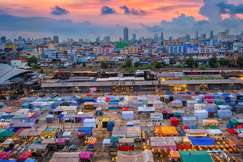 train market by Bernd Hartner