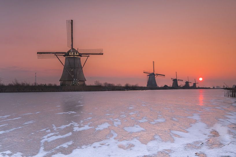 Zonsopkomst Kinderdijk van Edward Sarkisian