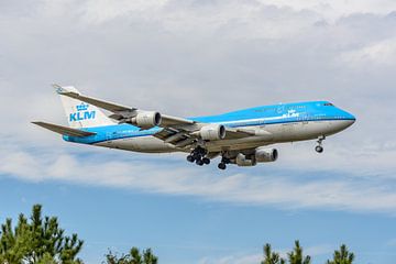 KLM Boeing 747-400 (PH-BFE) "City of Melbourne". by Jaap van den Berg