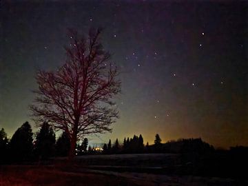 Kleurenspel aan de nachtelijke hemel