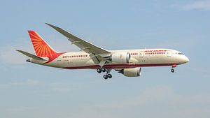 L'avion de ligne Boeing 787-8 Dreamliner d'Air India. sur Jaap van den Berg