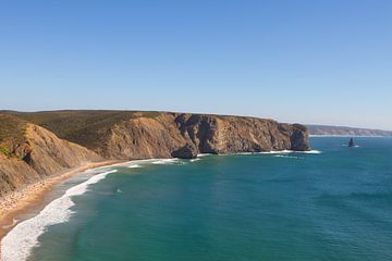 Steep Coast Portugal by WeltReisender Magazin