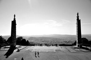 On the Edge / Portugal
