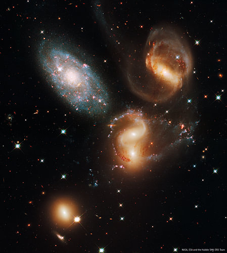 Galactic Wreckage in Stephan's Quintet | HCG 92 | Hubble Space Telescope