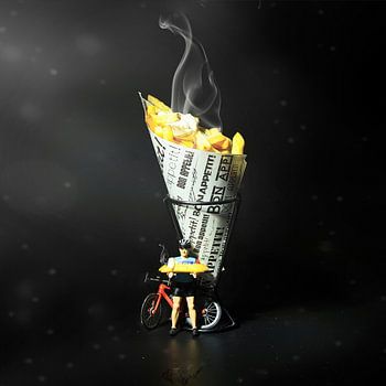 Typische holländische Tüte mit Pommes frites, Mayo und Wheeler.