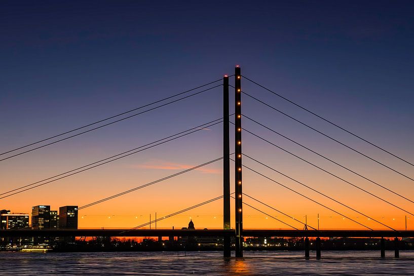 Rijnbrug bij zonsondergang van Dieter Walther