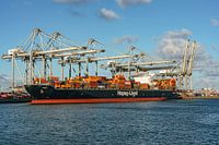 Containerschip Tirua van Hapag Lloyd.