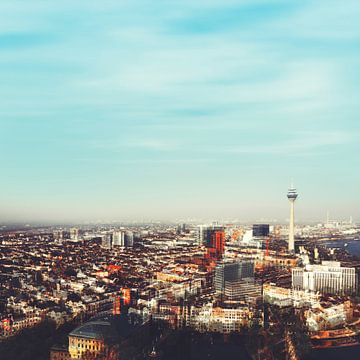 Blick Über Düsseldorf in Richtung Medienhafen von Dirk Wüstenhagen