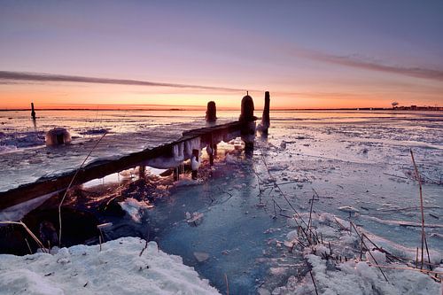Steiger Durgerdam onder winterse omstandigheden.