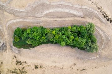 Island without water