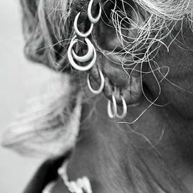 Haarspelden en oorbellen van Affect Fotografie