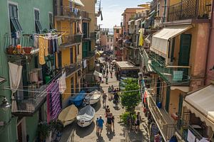 Straßen in Riomaggiore / Cinque Terre von Edwin Mooijaart