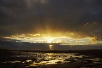 zonsondergang aan zee sur Dirk van Egmond