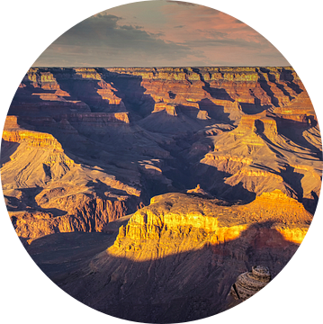 Gouden avondlicht over de Grand Canyon, VS van Rietje Bulthuis