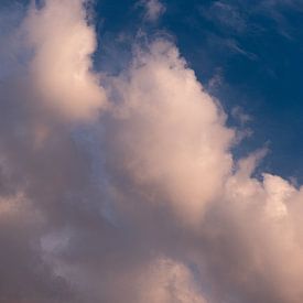 Cloud with fingers by Joost de Groot