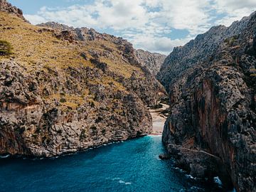 Valley on the Spanish island of Majorca by Dayenne van Peperstraten