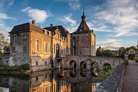 Genhoes Castle by Rob Boon