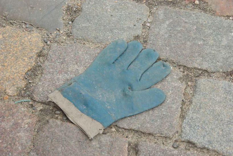 Handschuhe, verloren, vergessen von Norbert Sülzner